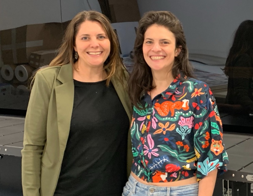 Adèle et Charlotte Aveline à l'atelier