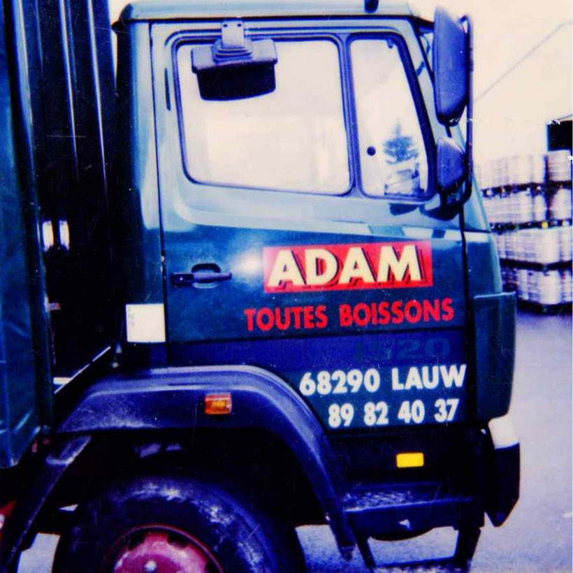 Adam, toutes boissons, Lettrage de cabine, Lauw