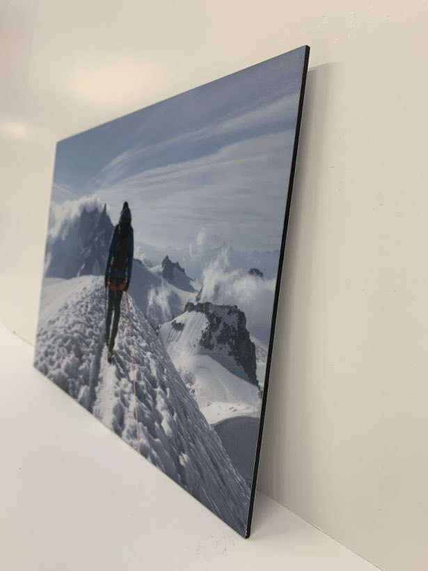 L'arête, de trois quarts, Dibond, tranche fine