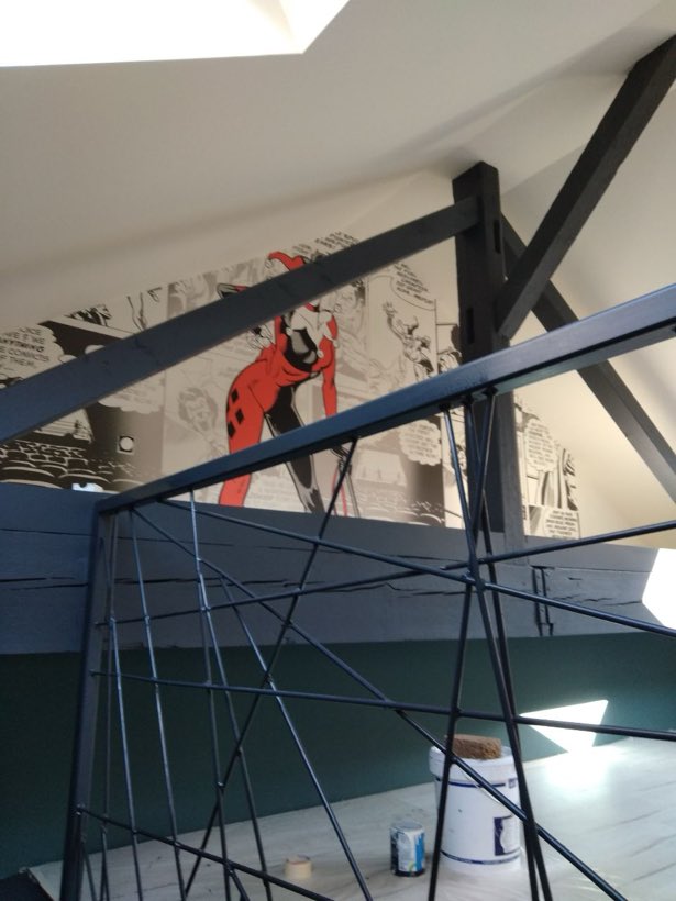 Comics sous les combles, Panoramique BD et poutres peintes