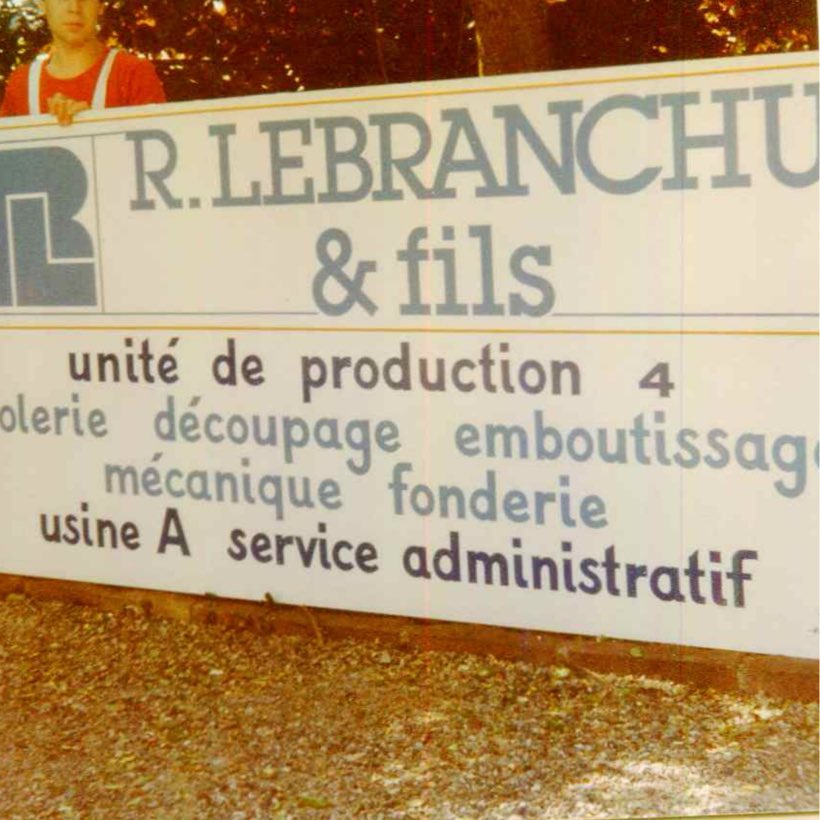 R. Lebranchu & fils, Panneau d'usine peint à la main