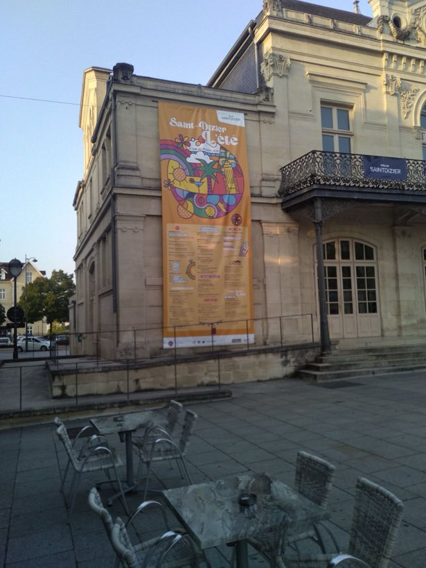 Saint-Dizier fête l'été, Bâche de façade