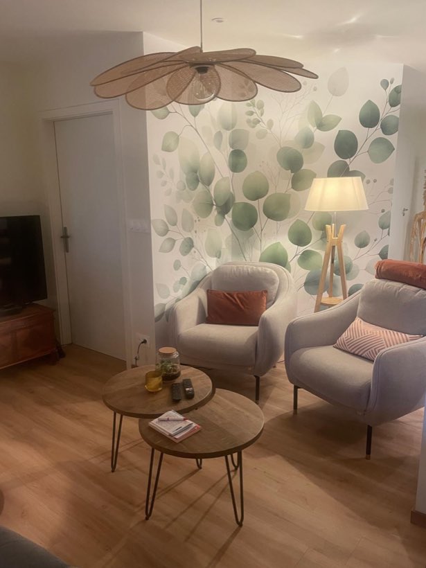 Le salon aux eucalyptus, Panoramique végétal et peinture