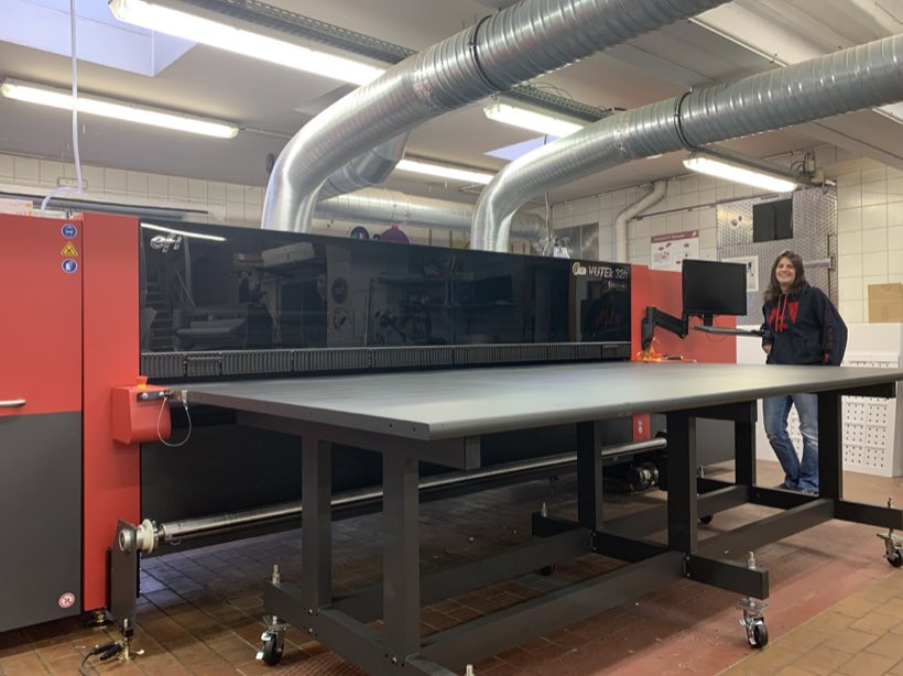 La table 3,20 m, Impression directe sur panneau rigide