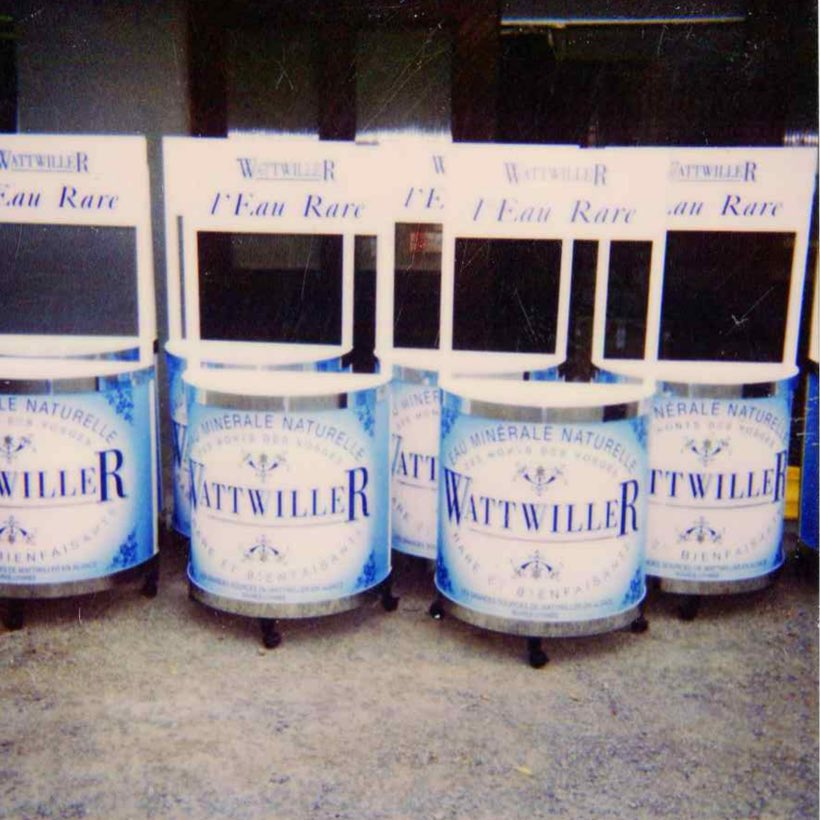 Wattwiller, l'Eau Rare, Habillage de présentoirs